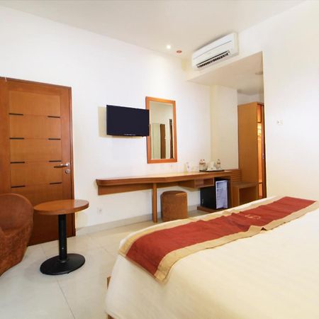 Hotel Bisanta Bidakara Tunjungan Surabaya Exterior foto